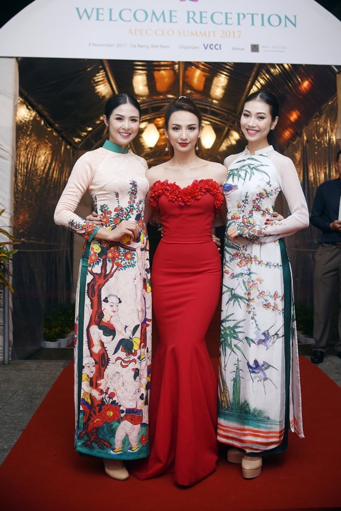 Ngọc Hân cùng dàn người đẹp diễn áo dài tại tiệc chào mừng APEC ảnh 2