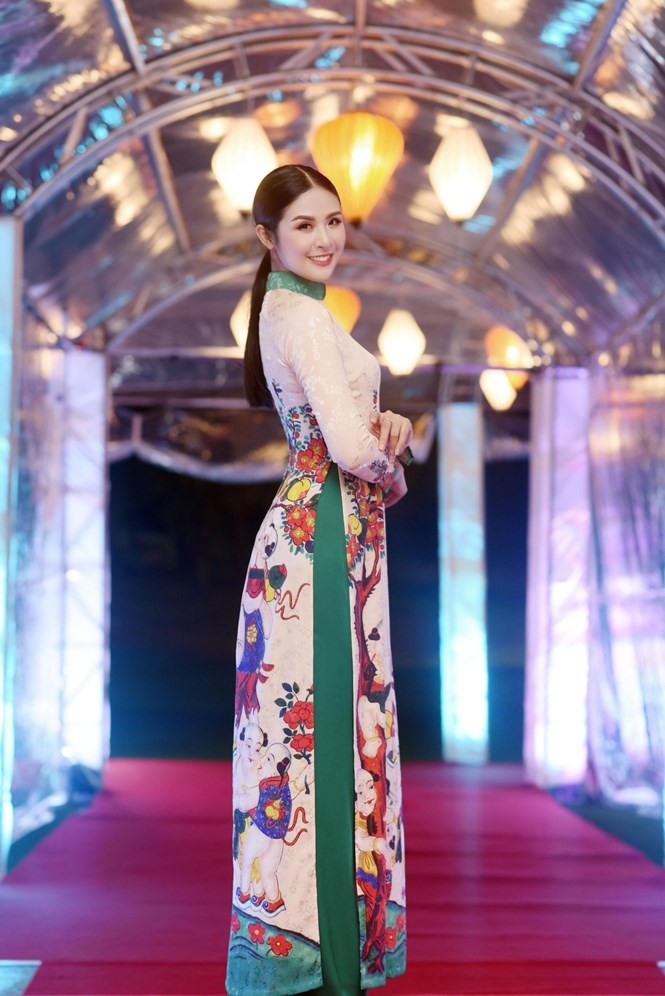 Ngọc Hân cùng dàn người đẹp diễn áo dài tại tiệc chào mừng APEC ảnh 7
