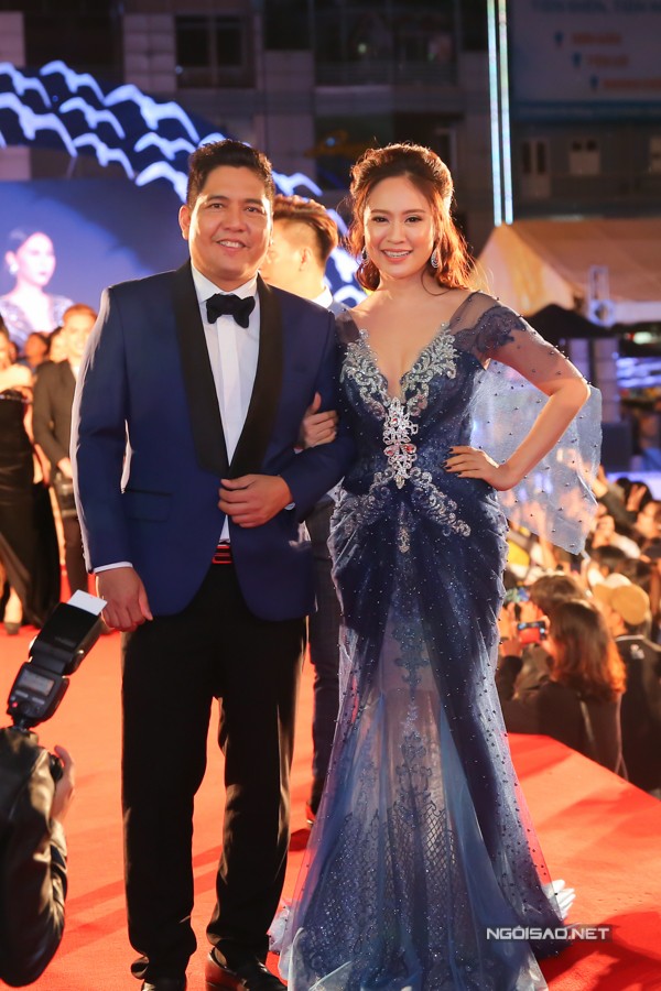 Dàn sao Việt sóng bước thảm đỏ khai mạc Liên hoan phim tại Đà Nẵng ảnh 4