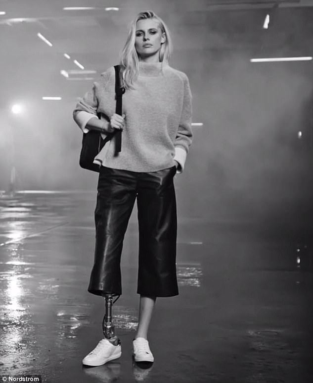 Hoại tử chân do... dùng băng vệ sinh ảnh 1