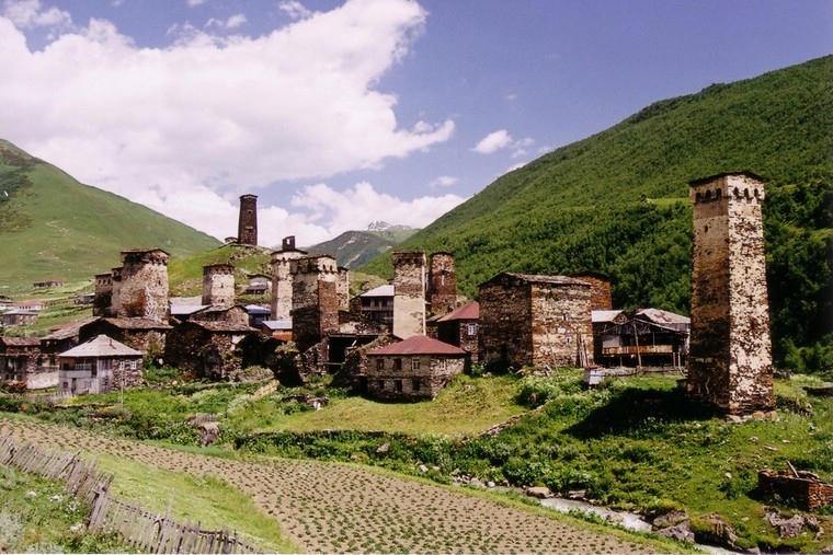 Chiêm ngưỡng cảnh quan vùng thượng Svaneti - Gruzia ảnh 1