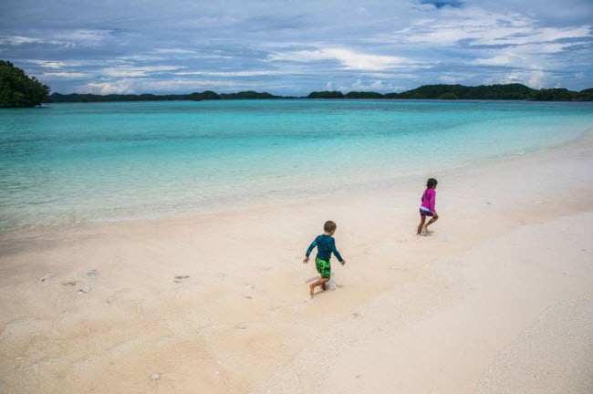 Quốc gia đầu tiên bắt buộc du khách cam kết bảo vệ môi trường ảnh 1