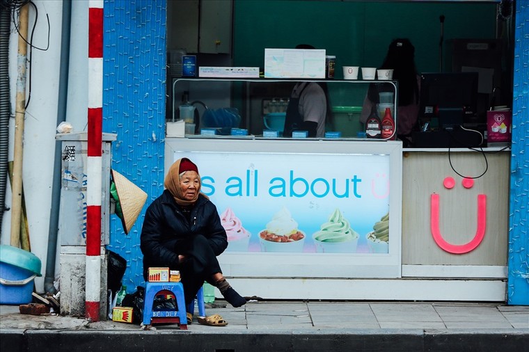 Trời lạnh buốt, người Hà Nội bịt kín khi ra đường ảnh 4