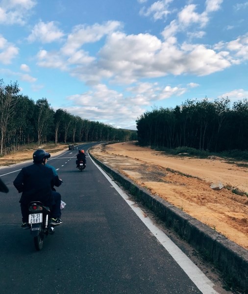 4 con đường ở Tây Nguyên đẹp như cảnh trên phim Hàn ảnh 4