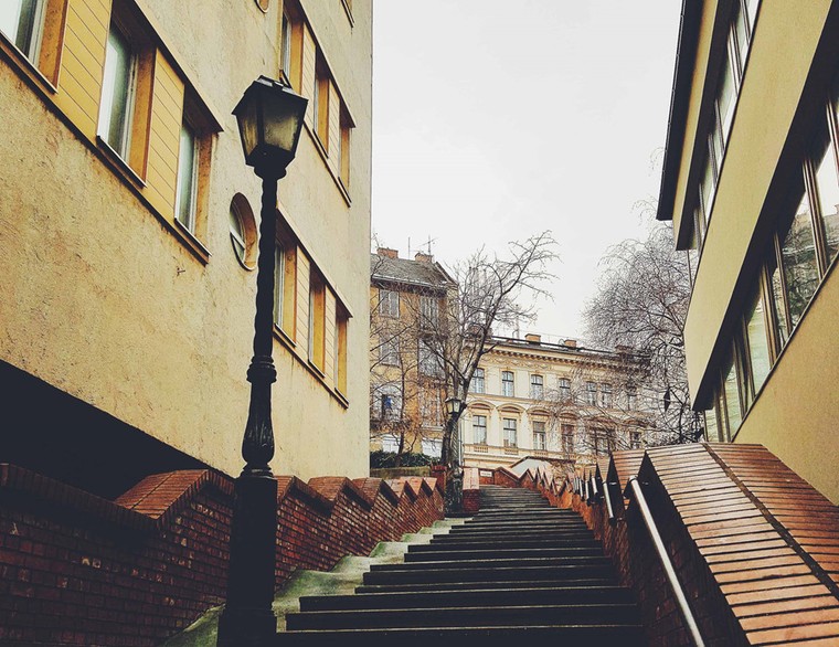 Mùa đông ở châu Âu và sức hút kỳ lạ của những con phố cổ ảnh 3