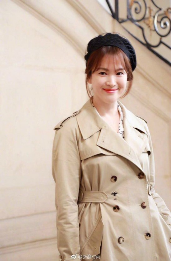Song Hye Kyo khoe sắc rạng rỡ tại Tuần lễ Thời trang Paris ảnh 3