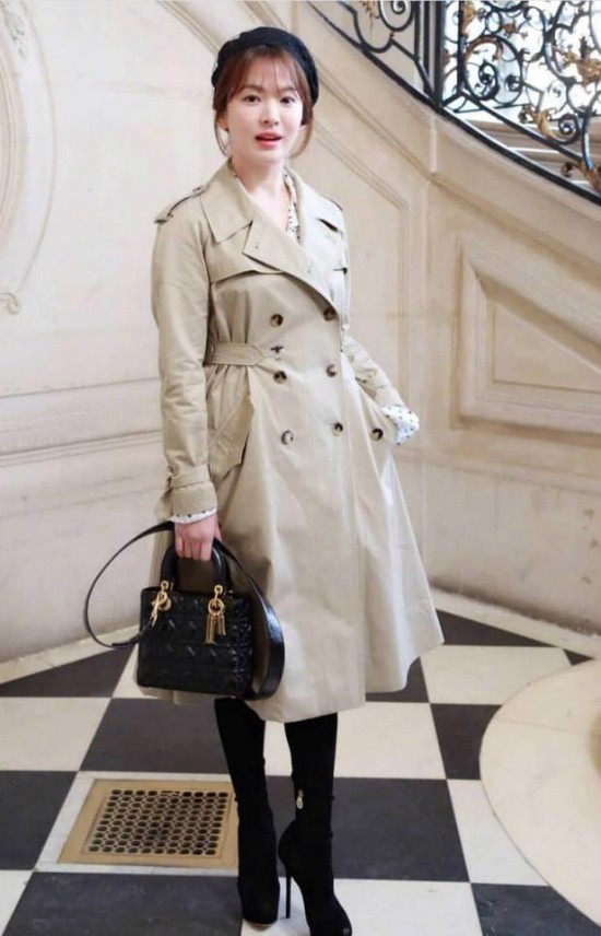 Song Hye Kyo khoe sắc rạng rỡ tại Tuần lễ Thời trang Paris ảnh 2