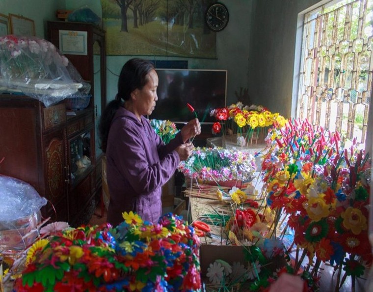 Làng hoa giấy 300 tuổi xứ Huế hối hả vào vụ Tết ảnh 3