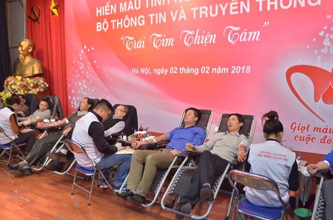 Cán bộ Bộ Thông tin & Truyền thông hiến máu cứu người ảnh 10