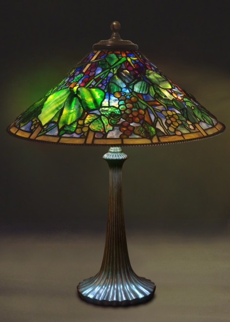 Câu chuyện phía sau bộ sưu tầm nghệ thuật kính màu lớn nhất thế giới ảnh 3