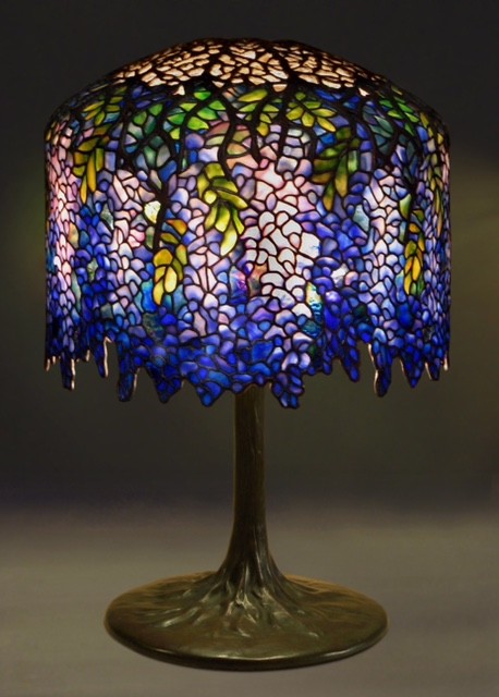 Câu chuyện phía sau bộ sưu tầm nghệ thuật kính màu lớn nhất thế giới ảnh 4