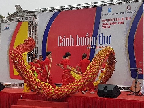 Ngày Thơ Việt Nam lần đầu có gian dành cho các ‘nhà thơ Facebook’ ảnh 1