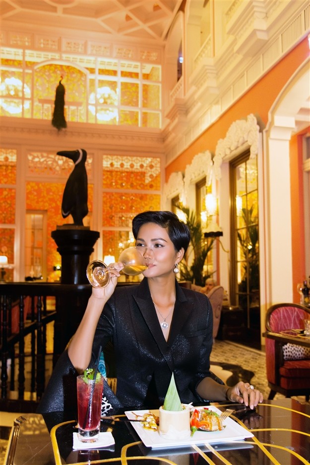 Bữa tối lãng mạn của Tân hoa hậu H’Hen Niê tại JW Marriott Phu Quoc Emerald Bay ảnh 3