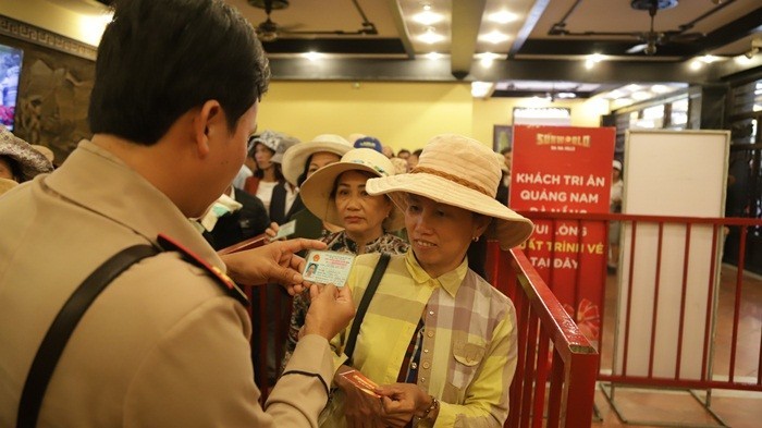 Tháng ba rộn ràng trảy hội tri ân ở Sun World Bà Nà Hills ảnh 2