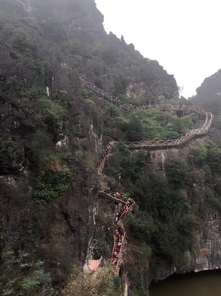 Tràng An Cổ - Những bậc thang 'giẫm' hỏng di sản thế giới ảnh 1