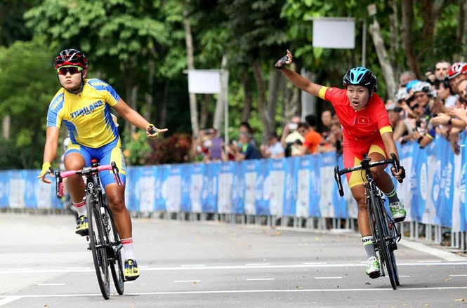 Tay trắng, lên đỉnh châu Á ảnh 1