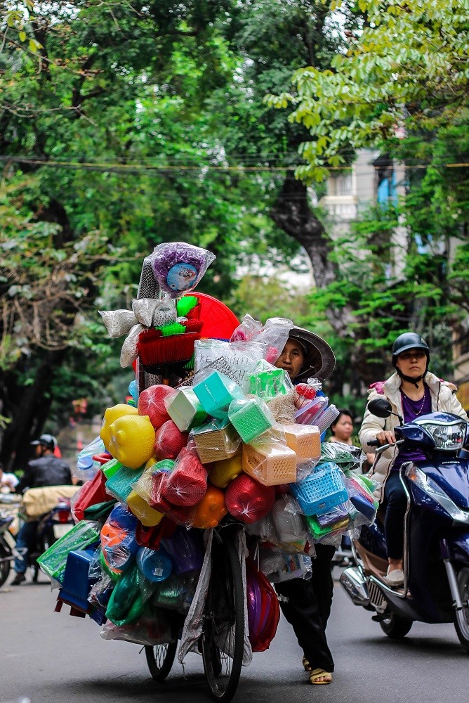 Những phận đời bán rong lam lũ khắp 36 phố phường ảnh 8