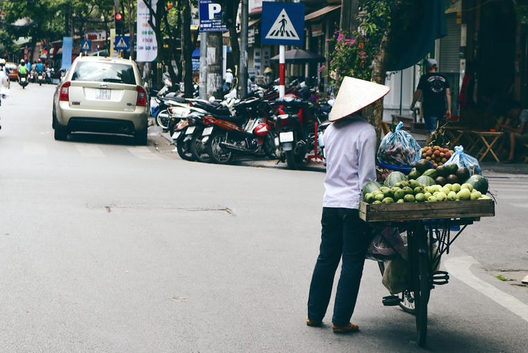 Những phận đời bán rong lam lũ khắp 36 phố phường ảnh 7