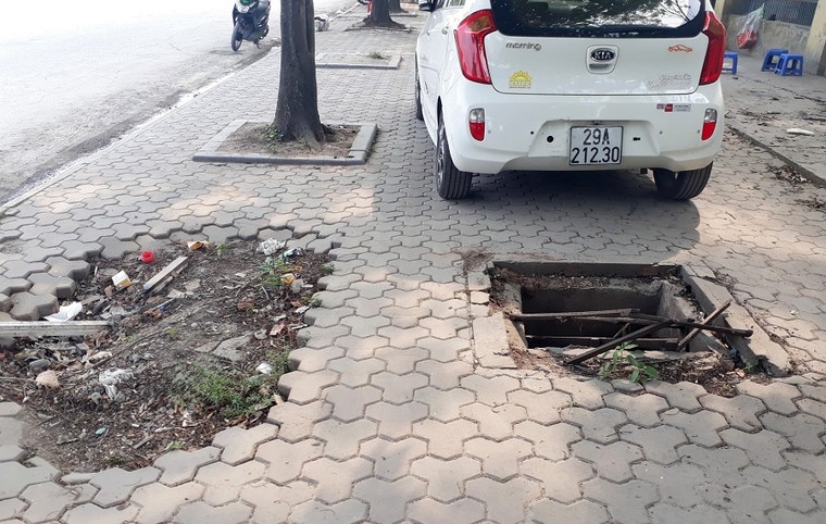 Đường Hà Nội vẫn chưa hết ‘bẫy’ rình rập ảnh 5