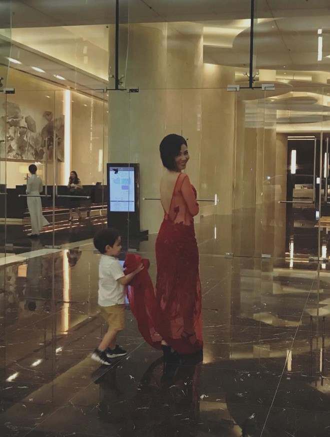 Lần đầu lộ diện con trai 3 tuổi của ca sĩ Thu Minh với chồng Tây ảnh 1