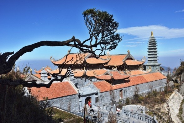 Khám phá quần thể văn hóa tâm linh thuần Việt trên đỉnh Fansipan ảnh 2