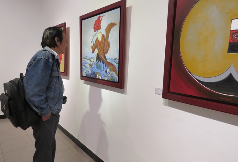 90 lát cắt cuộc sống vừa trừu tượng vừa gần gũi trong triển lãm ‘?!.’ ảnh 3