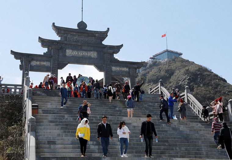 Tin được không, vé cáp treo Fansipan giảm còn 200.000 đồng? ảnh 2