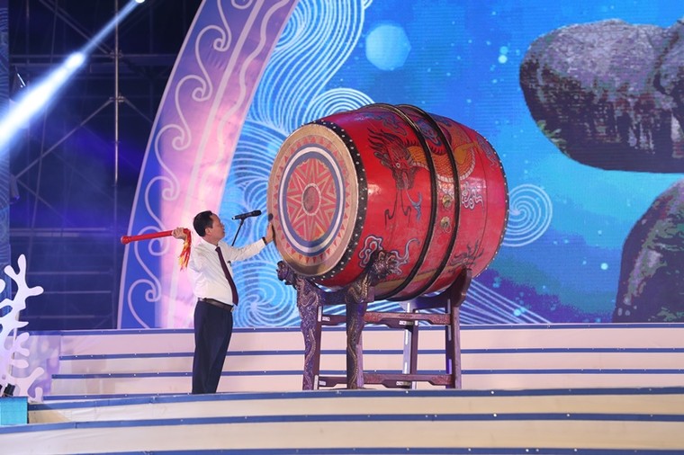 Hơn 20 ngàn người dự Lễ hội Du lịch biển Sầm Sơn 2018 ảnh 2