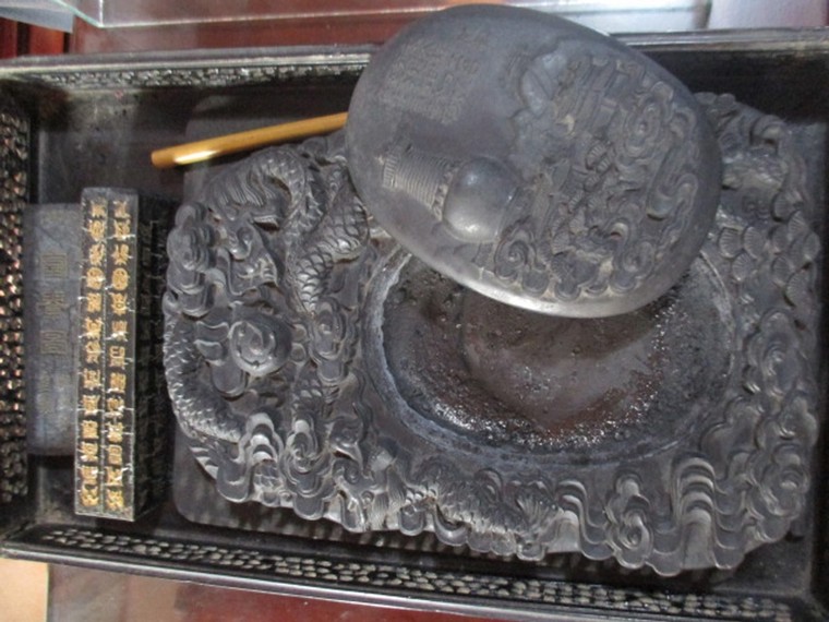 Nhà bảo tồn đồ cổ triều Nguyễn ‘có một không hai’ ảnh 1