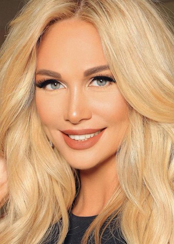 Vẻ gợi cảm của Hoa hậu Nga làm đại sứ World Cup 2018 ảnh 1