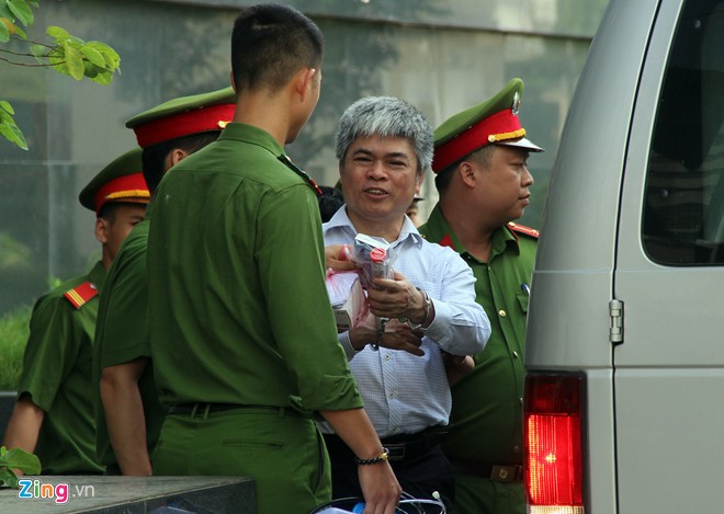 Phiên xử phúc thẩm Đinh La Thăng bất ngờ dừng sớm ảnh 2