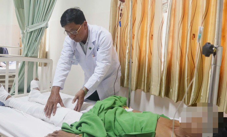 Sập giàn giáo công trình, 5 người thương vong ảnh 1