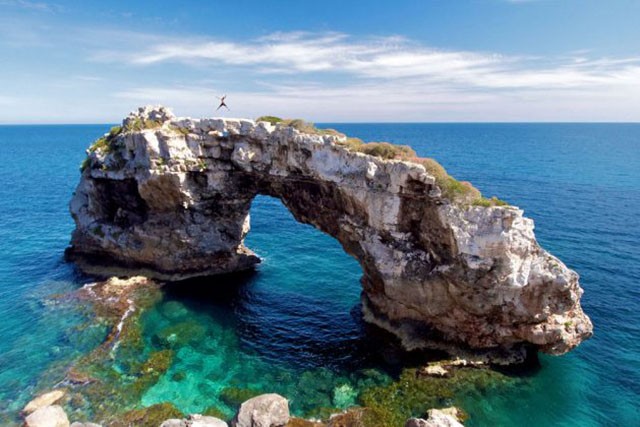 Đảo tình yêu đẹp nhất 2018 dành cho các cặp đôi hưởng tuần trăng mật ảnh 1