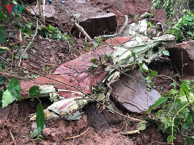 Cận cảnh những mảnh vỡ máy bay quân sự Su-22 ở hiện trường ảnh 5