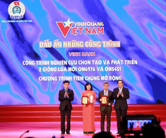'Tiêm chủng mở rộng' được vinh danh là 1 trong 8 công trình tiêu biểu ảnh 1