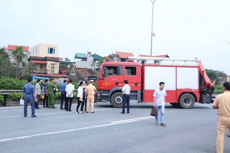 Dựng lại hiện trường xe khách đâm xe cứu hỏa trên cao tốc ảnh 2