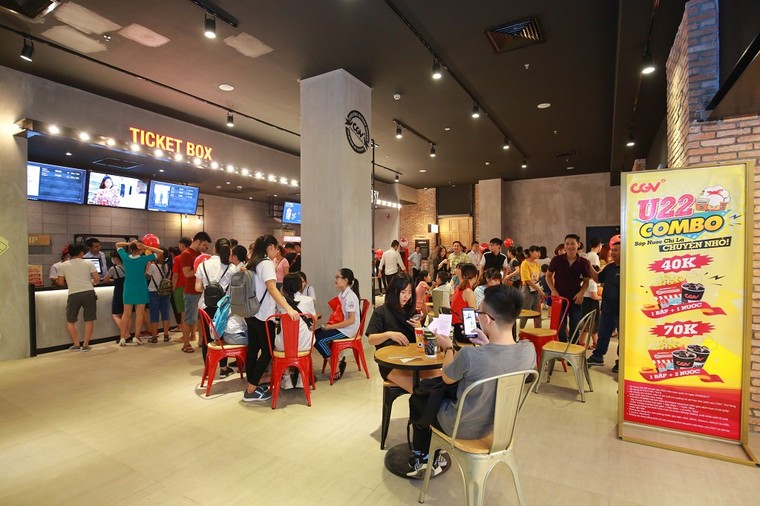 Người dân Thái Nguyên háo hức đón chào Vincom đầu tiên ảnh 5