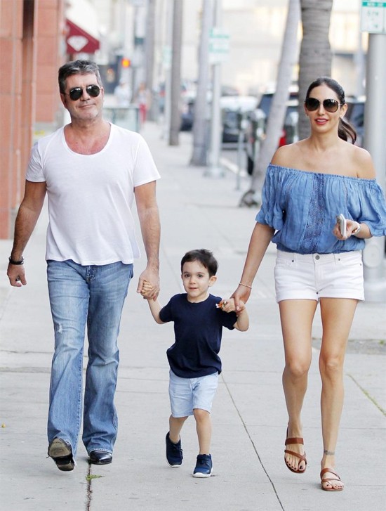 'Ông trùm truyền thông' Simon Cowell bón từng thìa đồ ăn cho bạn gái ảnh 6