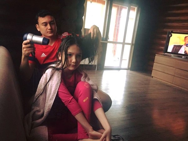 Thủ môn Đặng Văn Lâm 'đốn tim' fan khi vừa hát hay vừa khoe body 6 múi ảnh 3