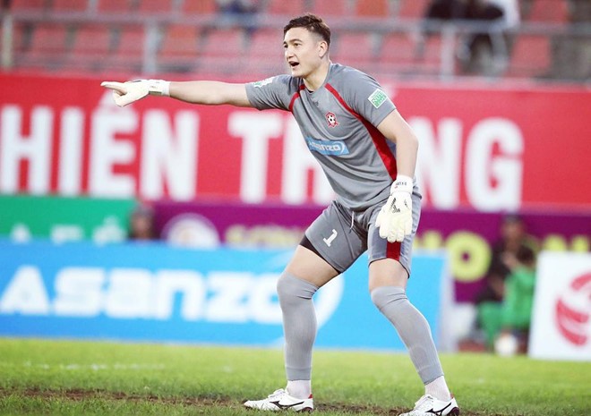 Thủ môn Đặng Văn Lâm 'đốn tim' fan khi vừa hát hay vừa khoe body 6 múi ảnh 1