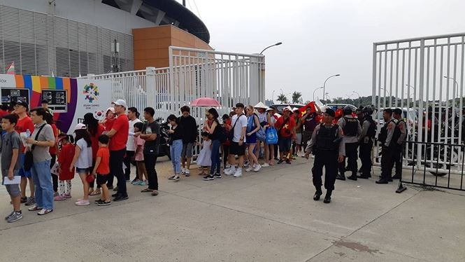 Olympic Việt Nam - UAE: An ninh vào sân vận động được thắt chặt ảnh 3