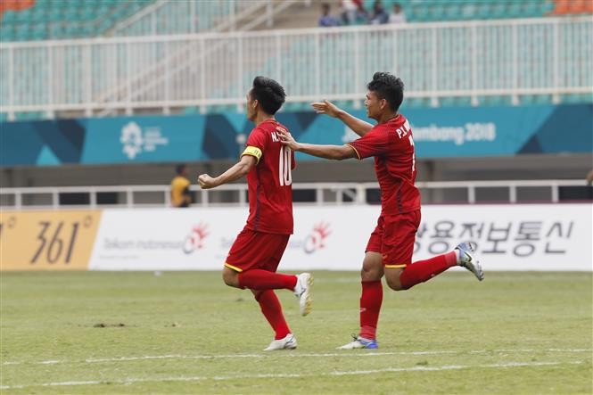 Những pha bóng gay cấn giữa Olympic Việt Nam và Olympic UAE ảnh 2