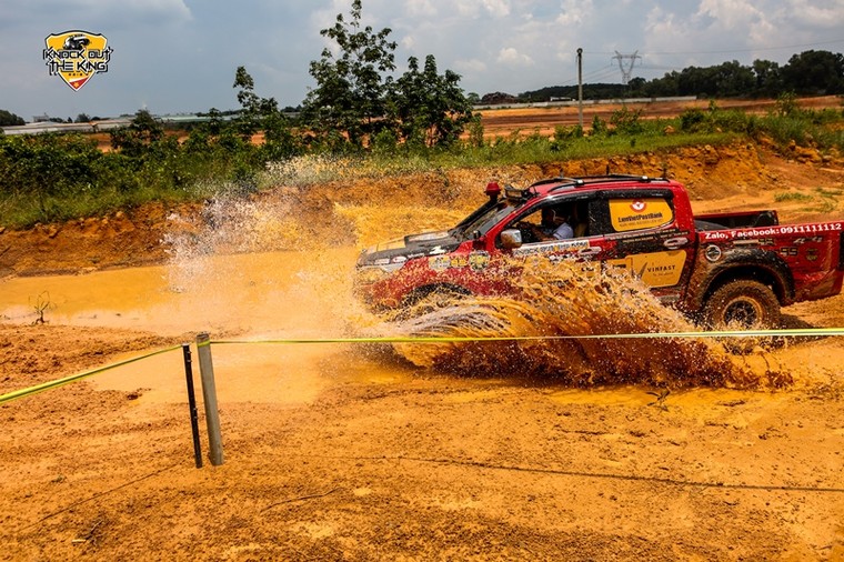 Giải Đua xe Địa hình đối kháng – Knock Out the King 2018 vòng II hấp dẫn với nhiều pha kịch tính ảnh 5