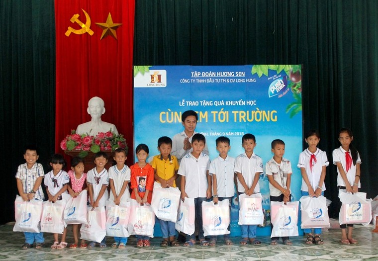 ‘Cùng em tới trường’ trao niềm vui tới hàng ngàn em nhỏ ảnh 5