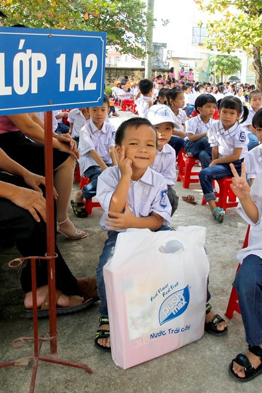 ‘Cùng em tới trường’ trao niềm vui tới hàng ngàn em nhỏ ảnh 8