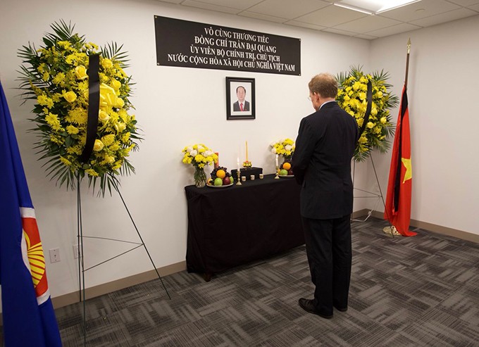 Lãnh đạo các nước viếng Chủ tịch nước Trần Đại Quang ảnh 4