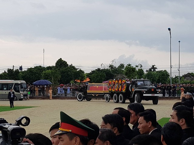 Lễ an táng Chủ tịch nước Trần Đại Quang tại quê nhà Ninh Bình ảnh 1