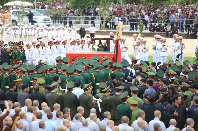 Cận cảnh nghi thức an táng Chủ tịch nước Trần Đại Quang tại Ninh Bình ảnh 3