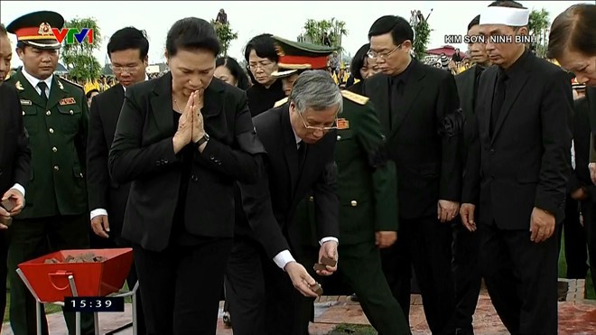 Cận cảnh nghi thức an táng Chủ tịch nước Trần Đại Quang tại Ninh Bình ảnh 12