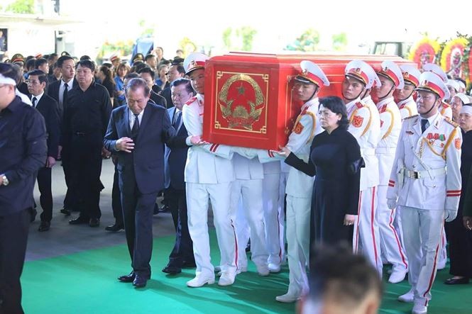 Lễ an táng Chủ tịch nước Trần Đại Quang tại quê nhà Ninh Bình ảnh 2